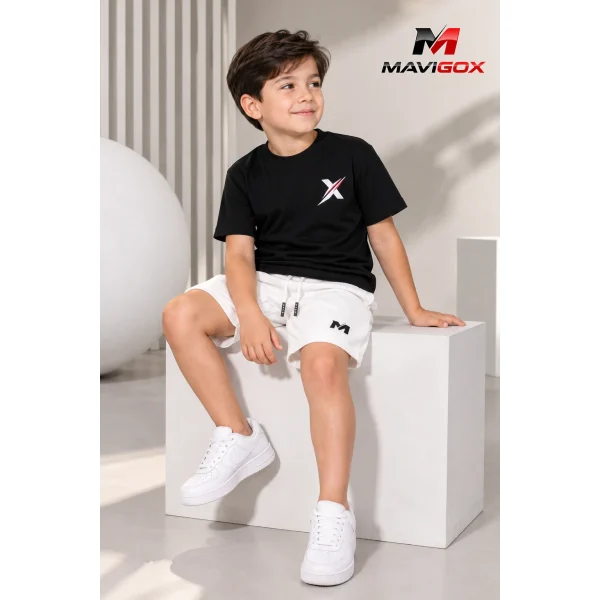 Polo Negro + Short Blanco